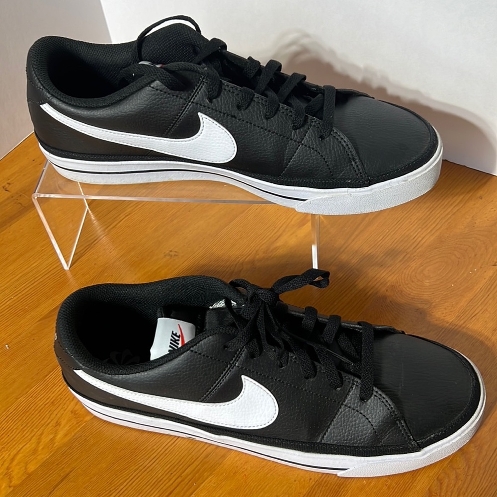 Men’s Nike Court Legacy Black And White Gym Shoes/Sne… Gem